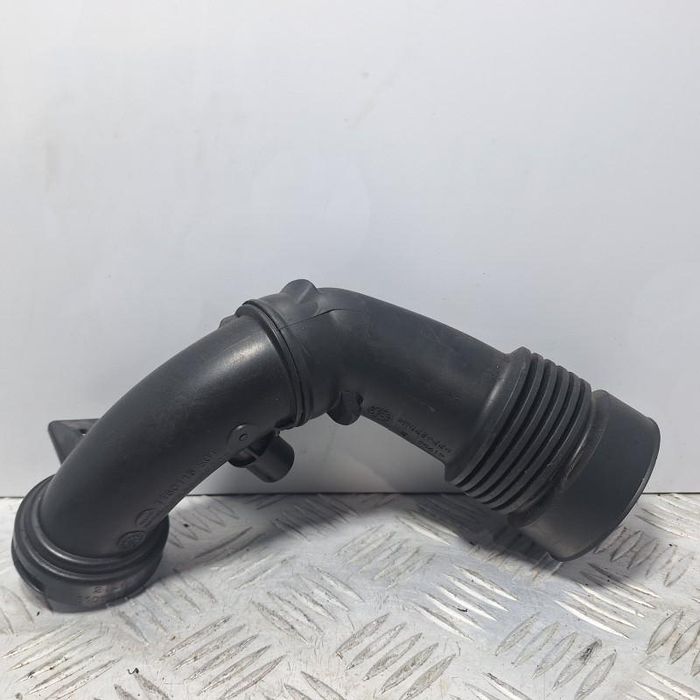 Furtun admisie Peugeot Rifter 1.5 turbo 75 kw D15DT (DV5RD)