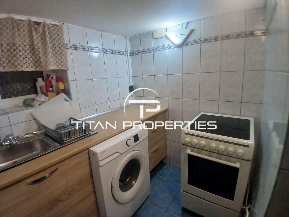 Дава се под наем Едностаен апартамент в Варна, Цветен квартал - 15 кв.м за 178.5 € - Снимка #2