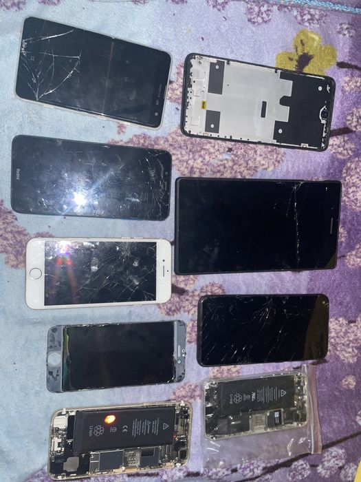Продаю телефоны на запчасти