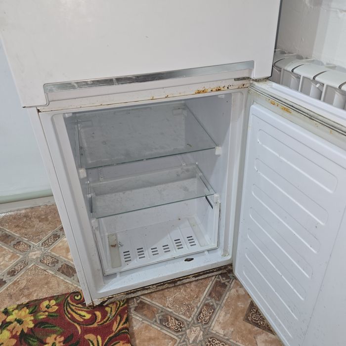Продам холодильник
