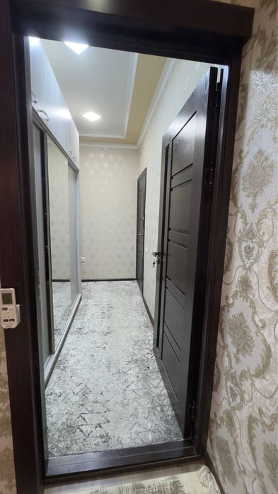 6-mkr 1 xonali 40 m2 sotiladi