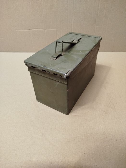 Каса кутия куфар