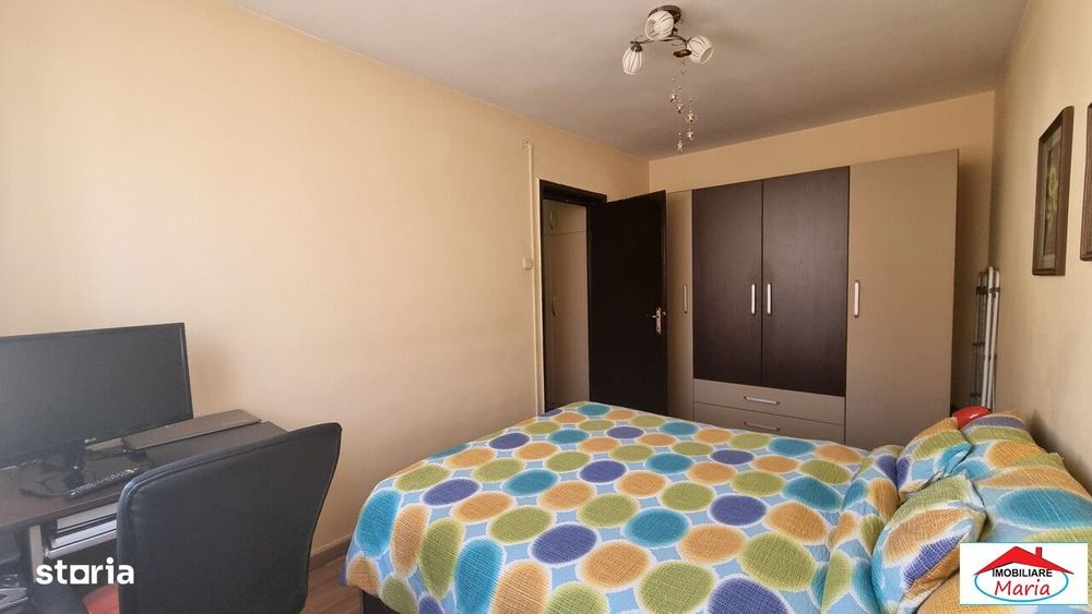 Apartament 2 camere zona centrala 75500 Euro etaj 3 ocupabil