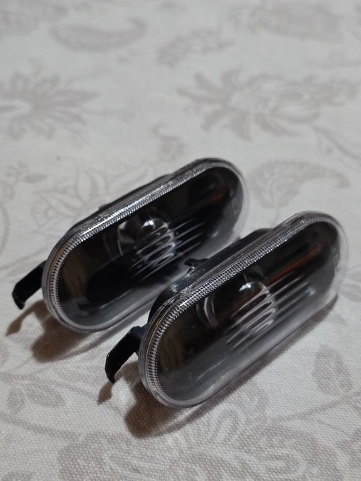 Черни странични калник мигачи за Фолксваген VW, SEAT, SKODA