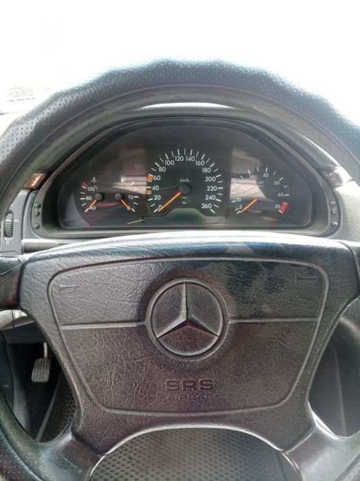 Мерседес лупарик бенз E280