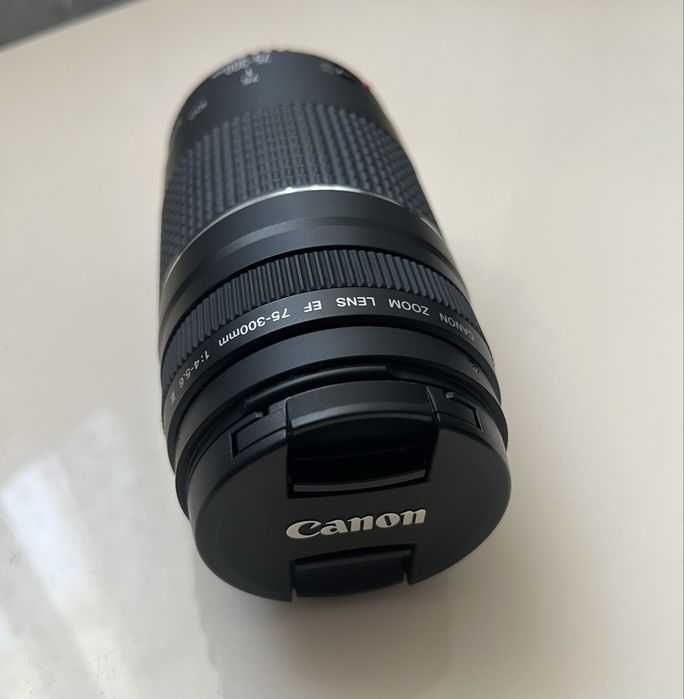 Obiectiv Canon EF 75-300mm f/4-5.6 III