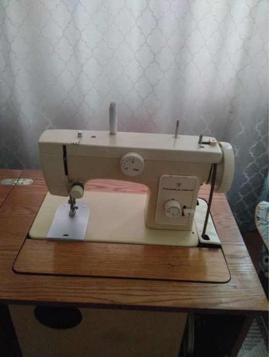 Швейная машинка Чаика 132М