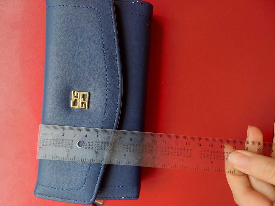 Ново кожено портмоне