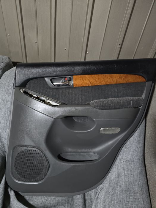 Лэнд крузер Прадо 120,дверные карты.