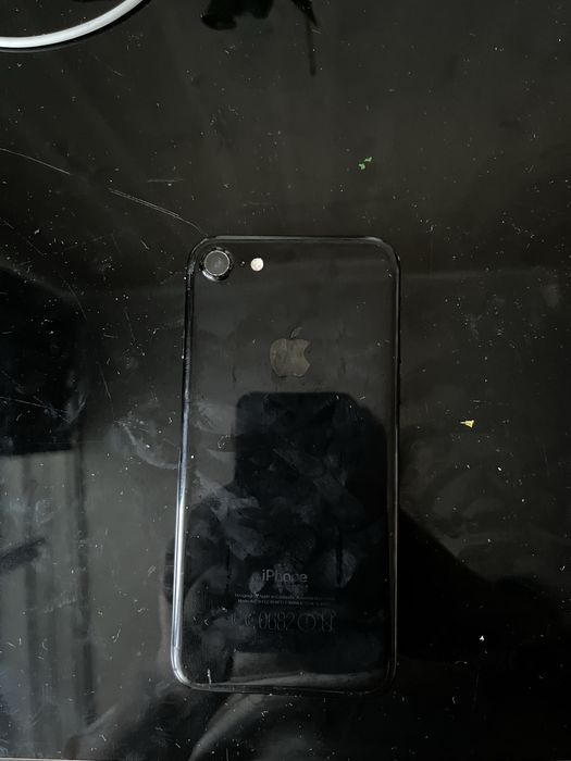 Продам IPhone 7 заблокированый