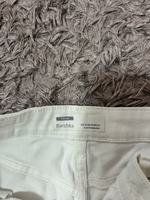 Къси панталонки bershka