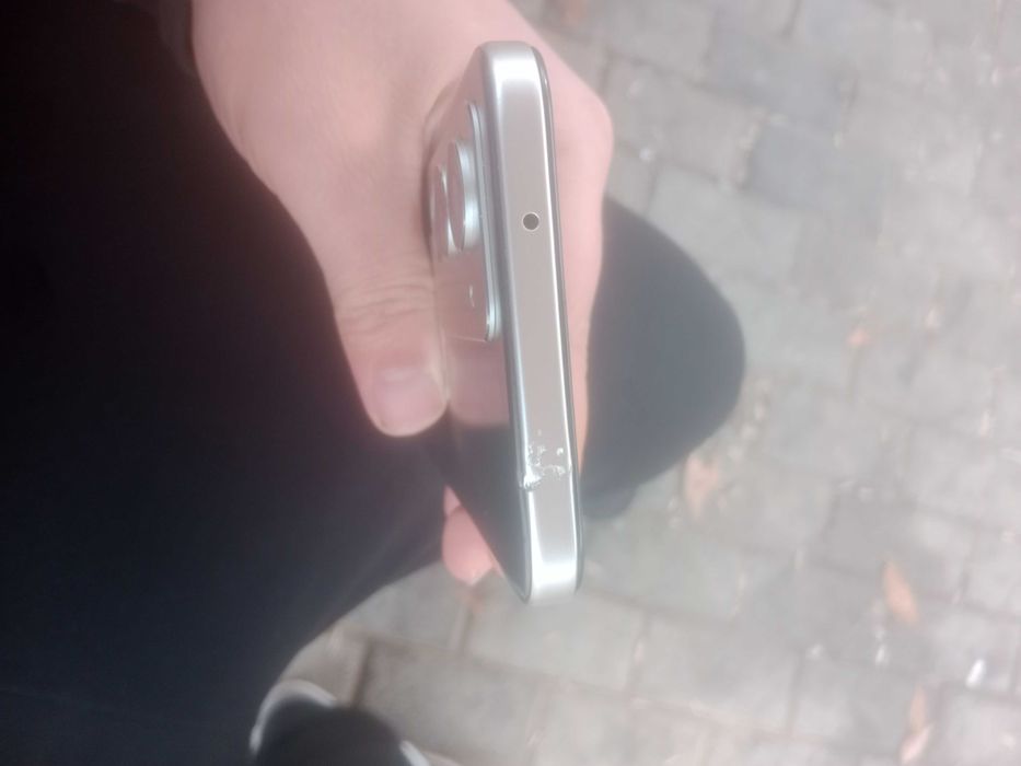 Продается телефон редми 15 6 128