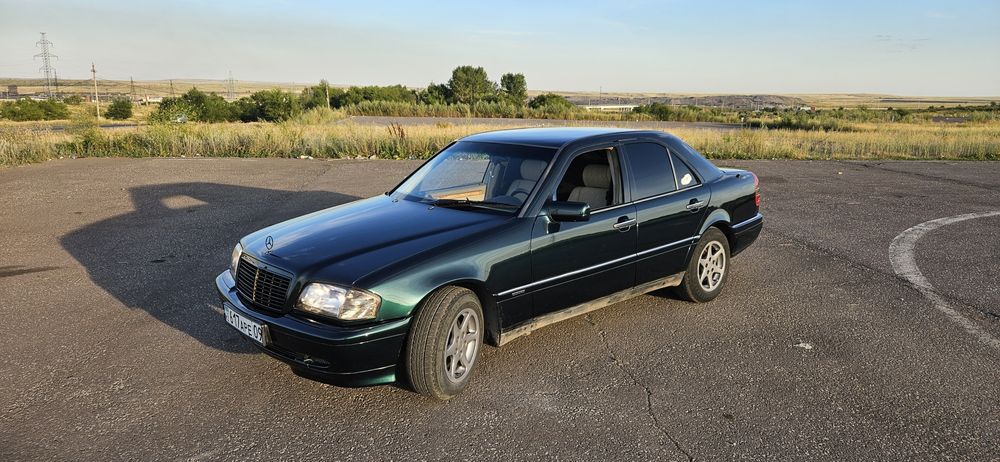 Mersedes-bens C-180