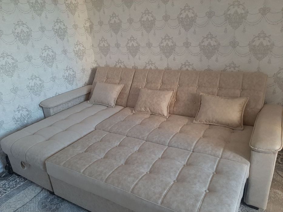 Хай тек угловой диван (Капот)