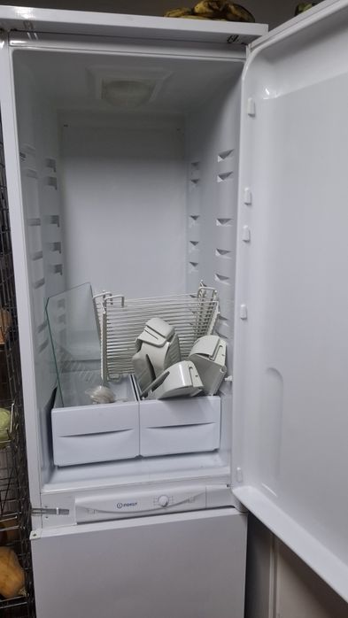 Продам холодильник