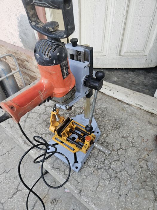 bormasina cu stativ gaurire