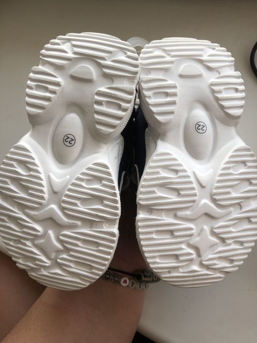 Кроссовки для девочки