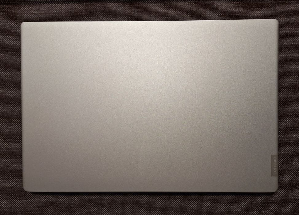 Laptop Lenovo 330S-15ARR 8GBDDR4, 256GB SSD NVME nou