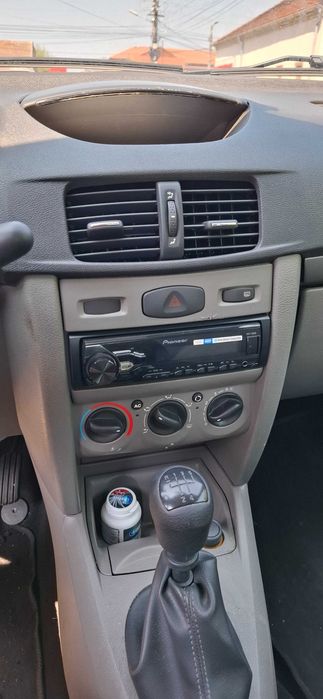 Renault Symbol 2010 - 68.000 km reali - Consum redus de combustibil