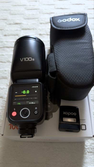 Sony Godox v100 flash