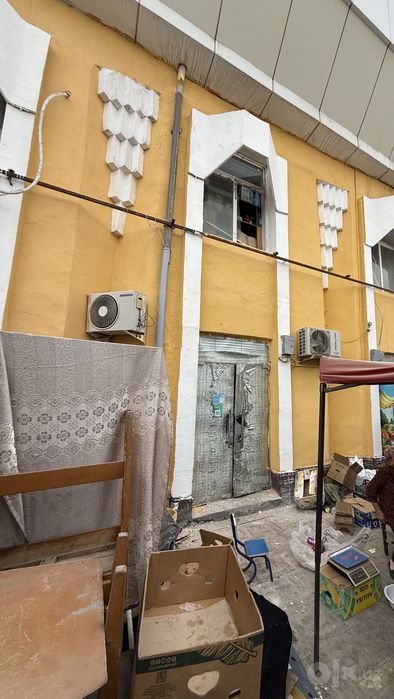 Дехкон бозорда Закрытый мевачилани ортасинда дукон 20 квадрат