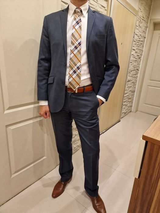 Мъжки костюми за бизнес облекло / абитуриентски бал