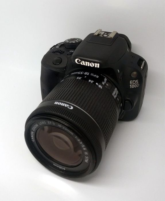 Canon 100d фотоаппараь