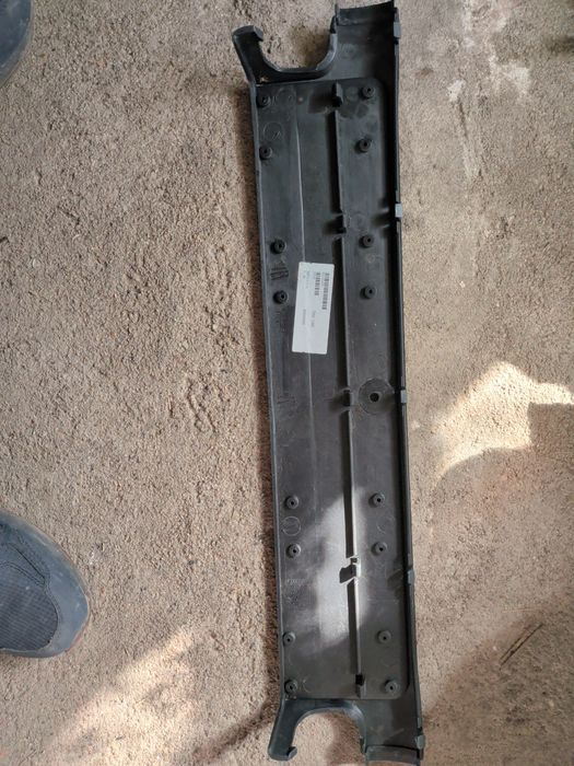 Центральный молдинг БМВ е36 на простой бампер