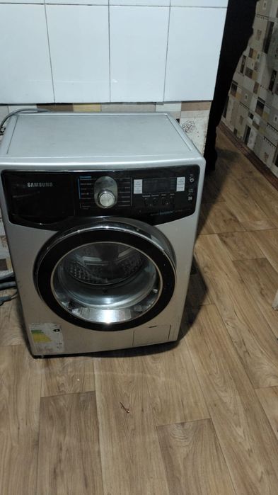 Сдам  2 ком. Квартиру 80 плюс ком.