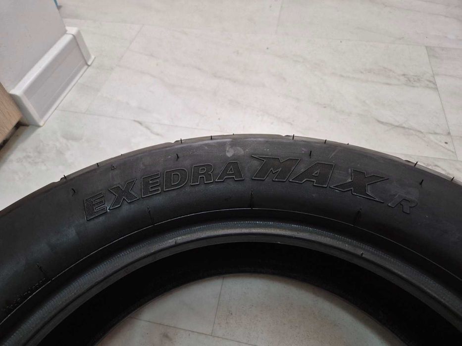 120/90 - 17 M/C 64S   Pirelli Scorpion Trail , 160/80 - 15 Bridgestone Exedra Max