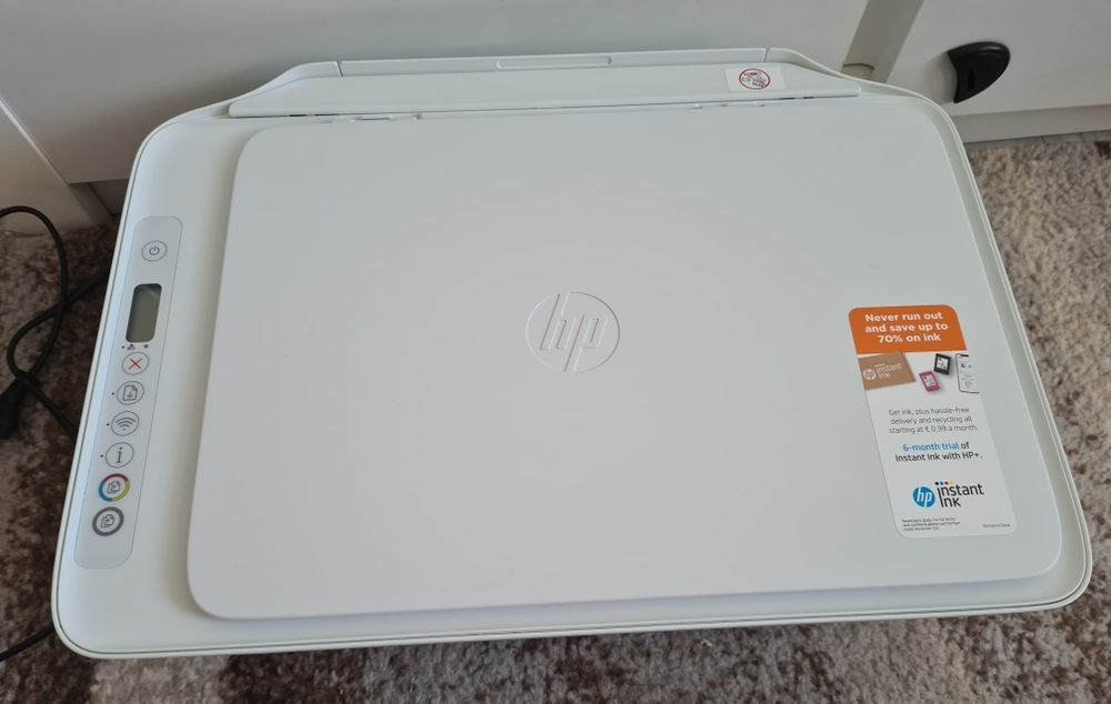 Vând imprimanta Multifuncțională HP DeskJet 2710e wireless