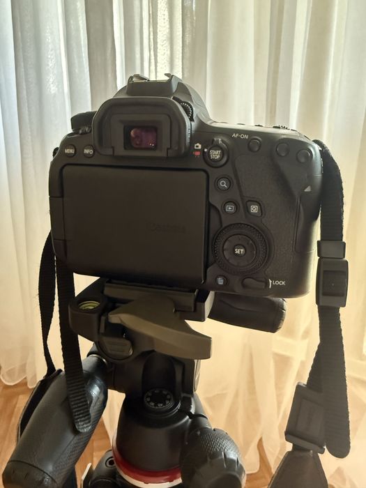 Canon EOS 6D mark 2 фотоаппарат