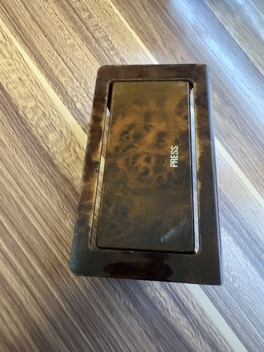 Пепелник махагон за е36