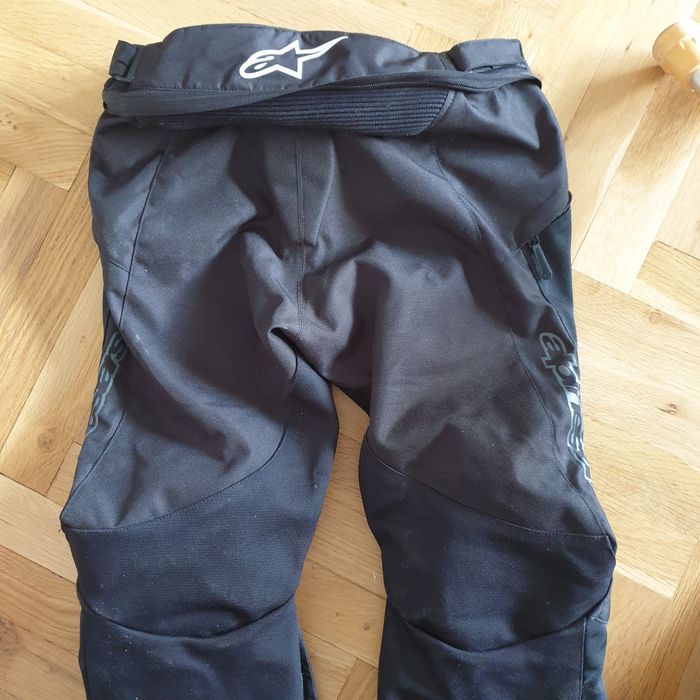 Екипировка за мотор: Каска AGV. Alpinestar:Ръкавици, Панталон,Обувки