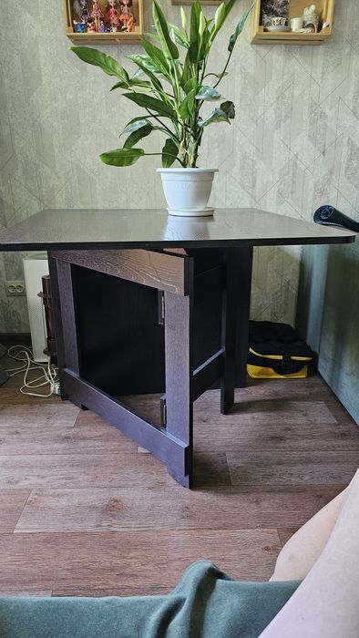 Раскладной стол обеденный