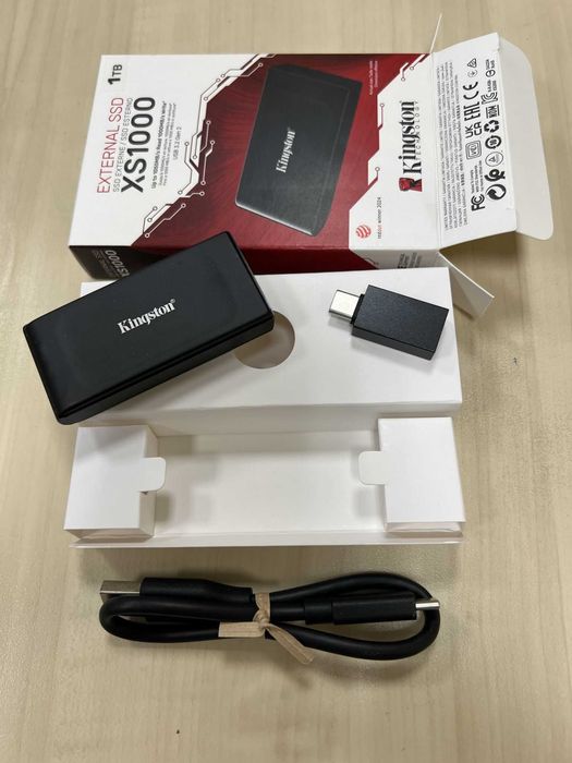 Продам внешний SSD накопитель 1 TB, Kingston XS1000