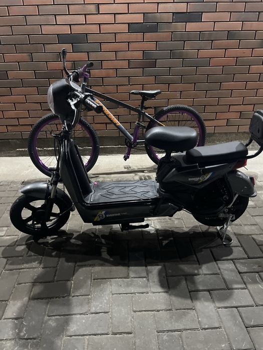 Продаеться электроскутер evestar 8