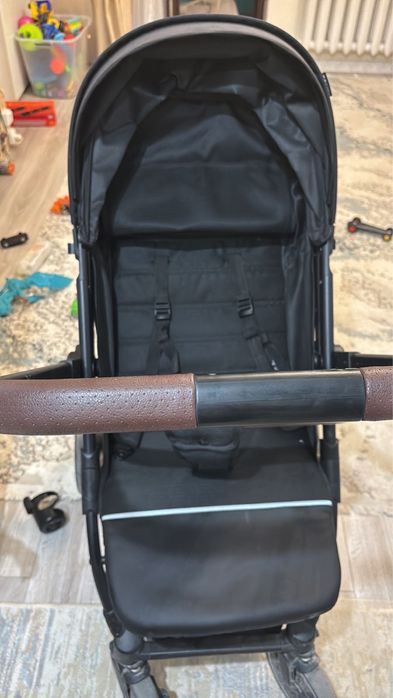 Продам коляску Tomix