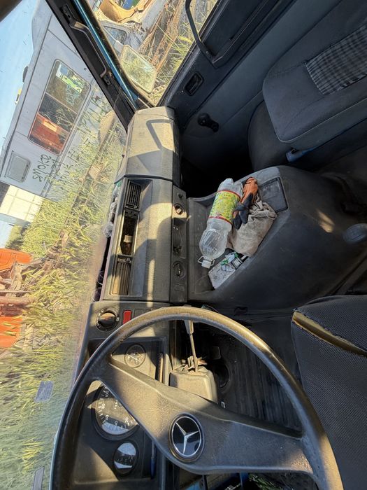 Mercedes-Benz MB100 2.4D на части