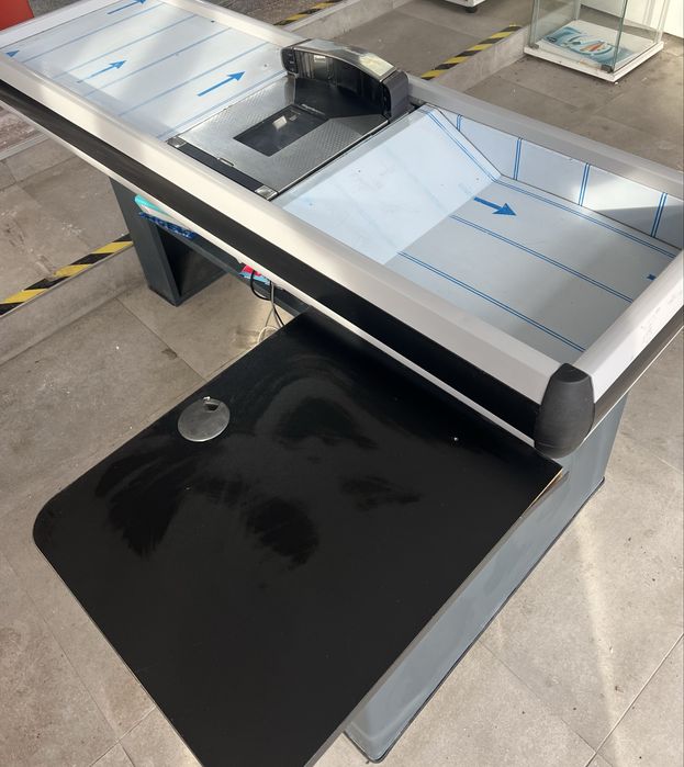 Masa pentru casa marcat cu scanner si cantar incorporat noua