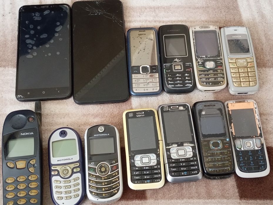 Мобилни телефони за части