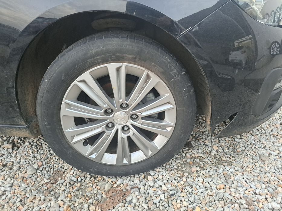 Peugeot 308 1.2 i PURETECH на части