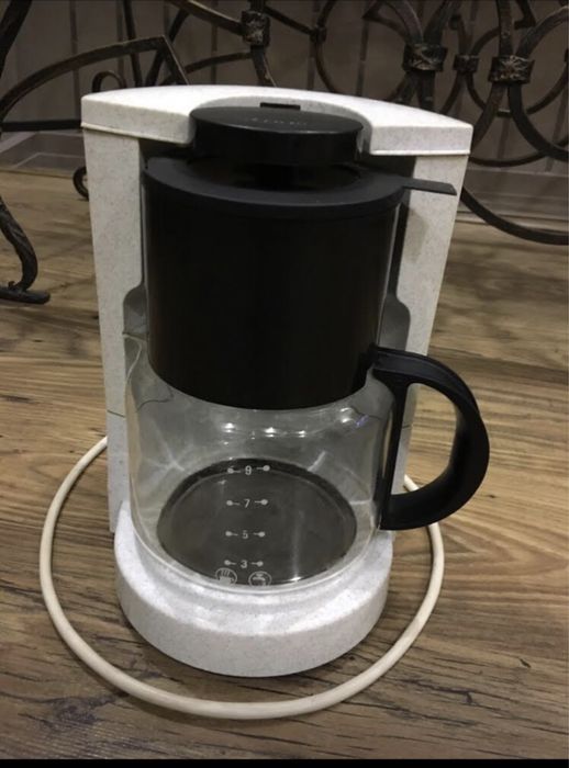 Продам капельную кофеварку