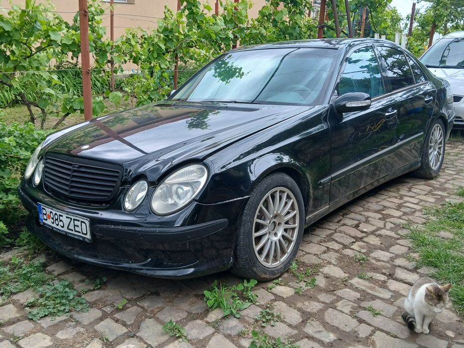 Vând Mercedes Benz E 270 CDI