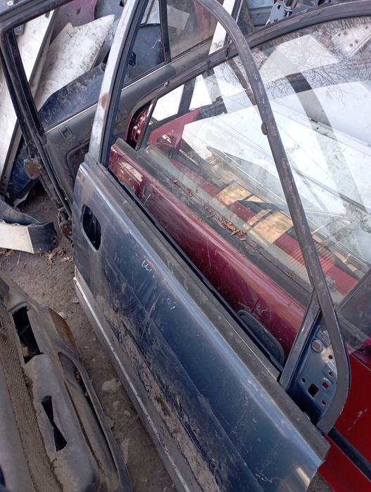 Дверь Митсубиси Шариот RVR 94г продам