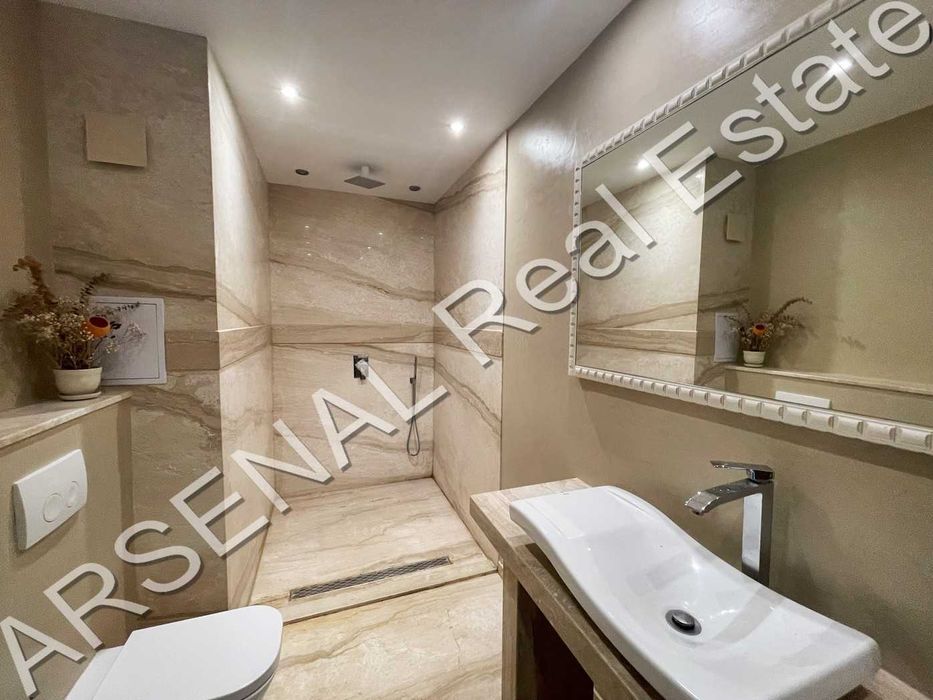 Дава се под наем Четиристаен апартамент в София, в.з. Киноцентъра - 170 кв.м за 1000 € - Снимка #9