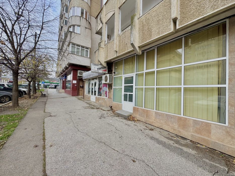 Vând 16 mp Tâmplărie Aluminiu Alb + Usa, geam termopan