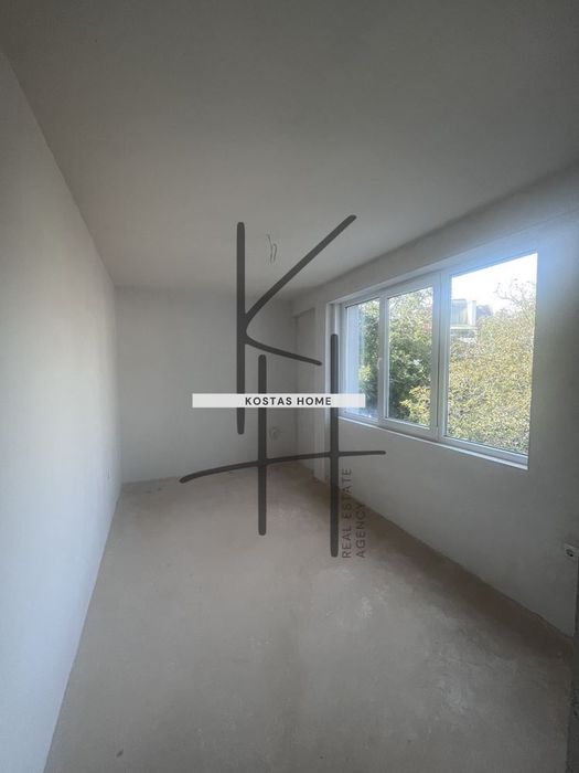 Продава се Тристаен апартамент в Варна, Аспарухово - 85 кв.м за 1553 €/кв.м - Снимка #2