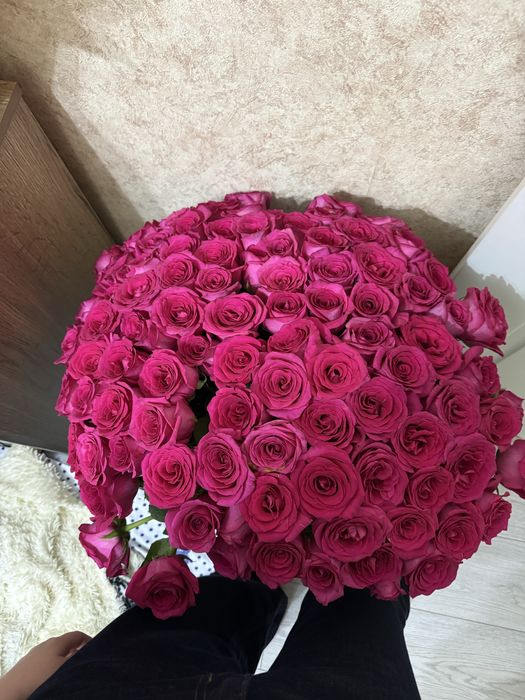 свежие розовые розы 101 штук