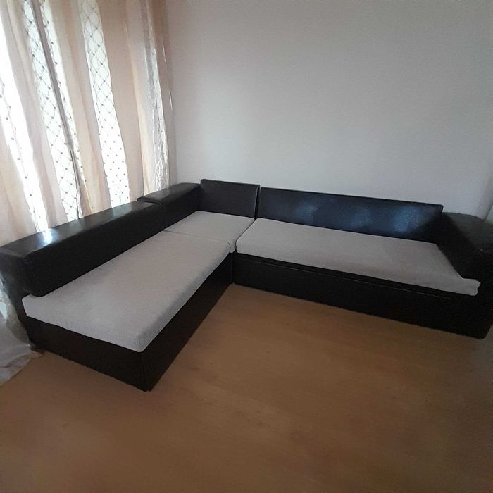 Голям ъглов диван, разтегателен на спалня, шкаф за завивки, нова цена!